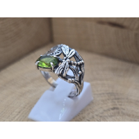 Echt zilveren ring met Peridoot en libel